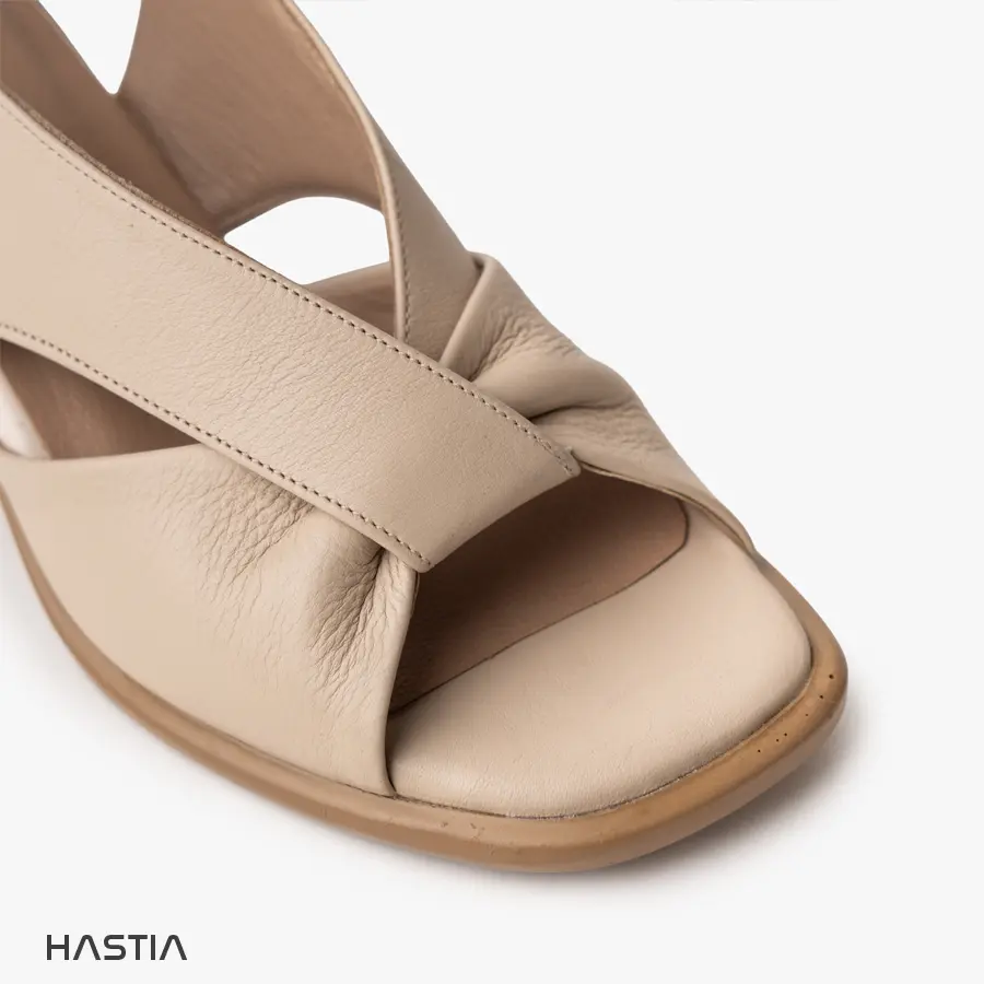 صندل تمام چرم زنانه مدل HST-344